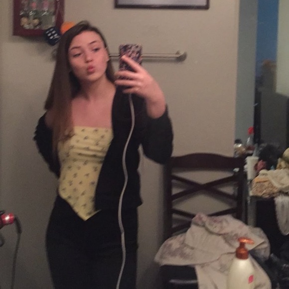 Meet your Posher, Leigh - Picture 1 of 1